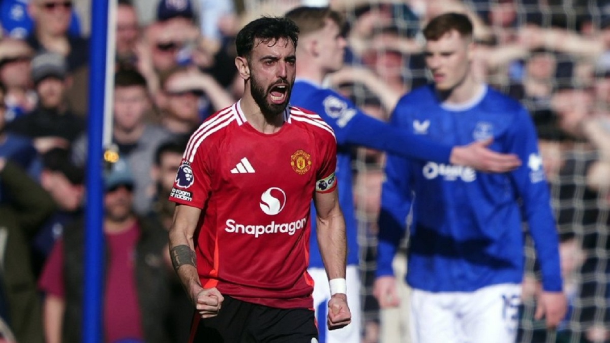 Bruno Fernandes Rejects £100M Saudi Offer, Stays at Manchester United 1 Bruno Fernand